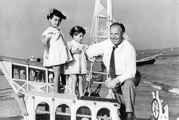 Francesco Bellio, Jesolo (Treviso) 1954 con Paola Pastacaldi (a sinistra) e la sorella Mariangela